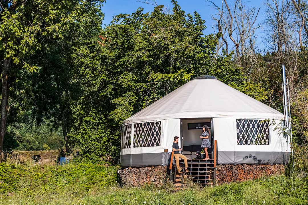 moderneagleyurtexterior